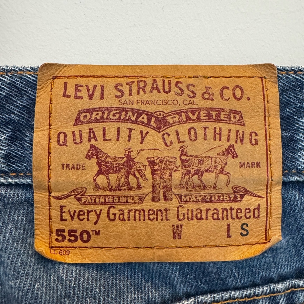 Custom Levi’s 550s Patch Jeans - Picture 6 of 7